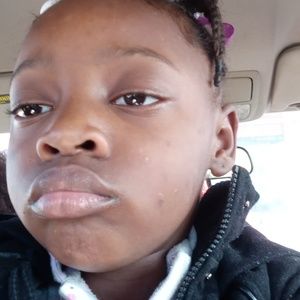 Meet your Posher, Eva